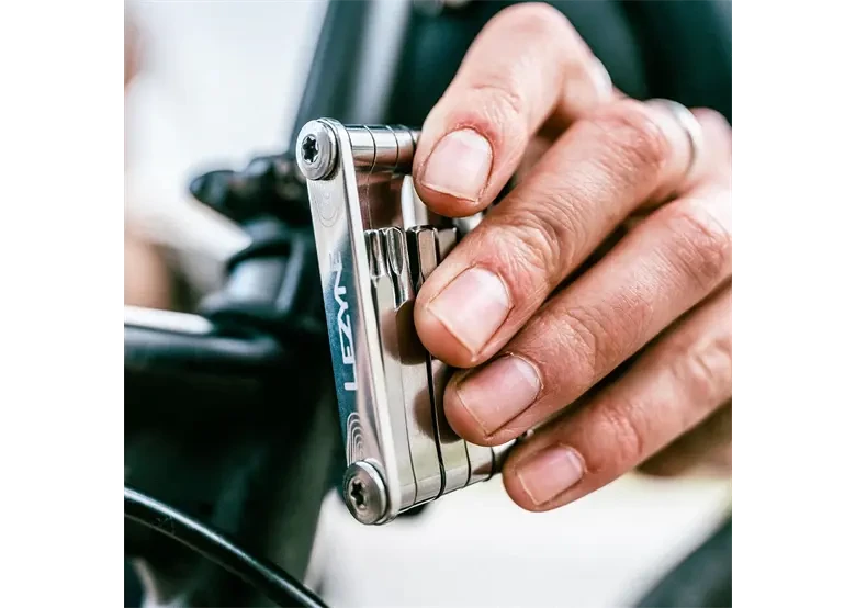 lezyne-sv-pro-11-2-182910-f-sk7-w780-h554_5.webp